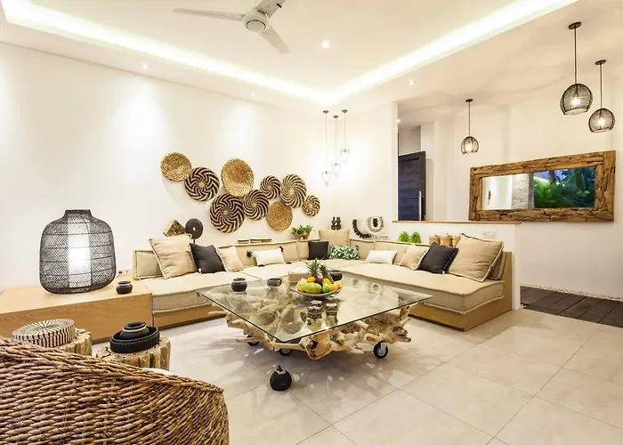 Amazing 4 Bd In The Heart Of Вилла *
