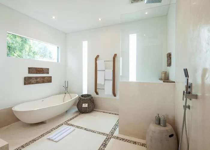 Amazing 4 Bd In The Heart Of Вилла Семиньяк